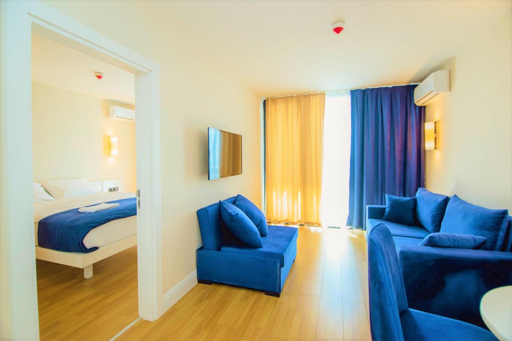 Luxury Beach Front Hotel Batumi Exterior foto